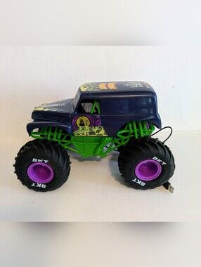Monster Truck Grave Digger Bad To The Bone BKT Toy NO REMOTE